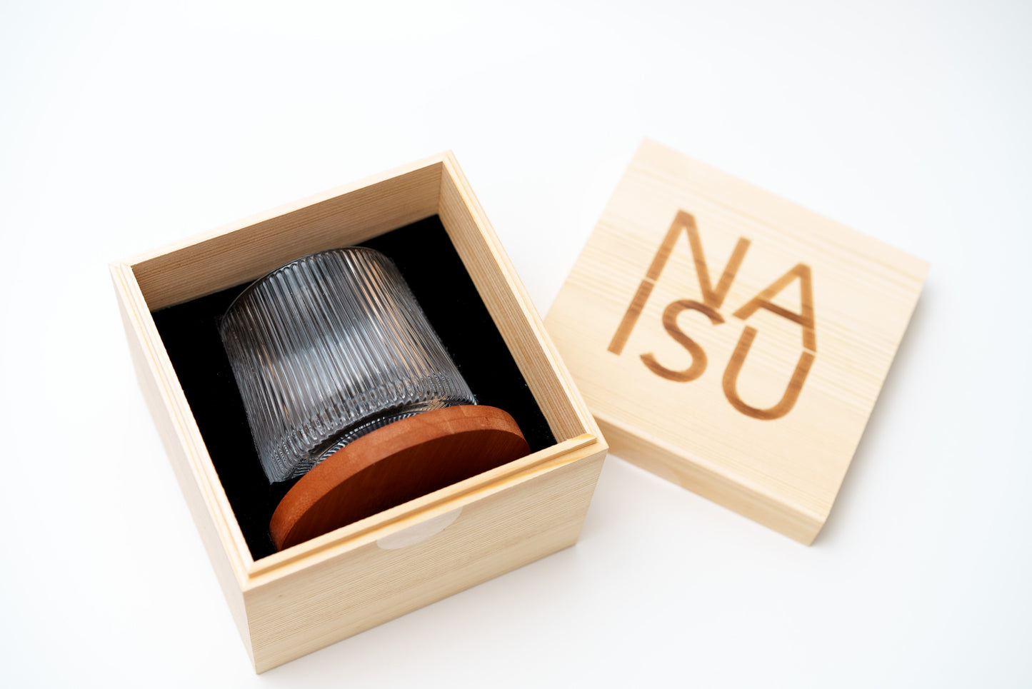 NAISU Spinner Glass