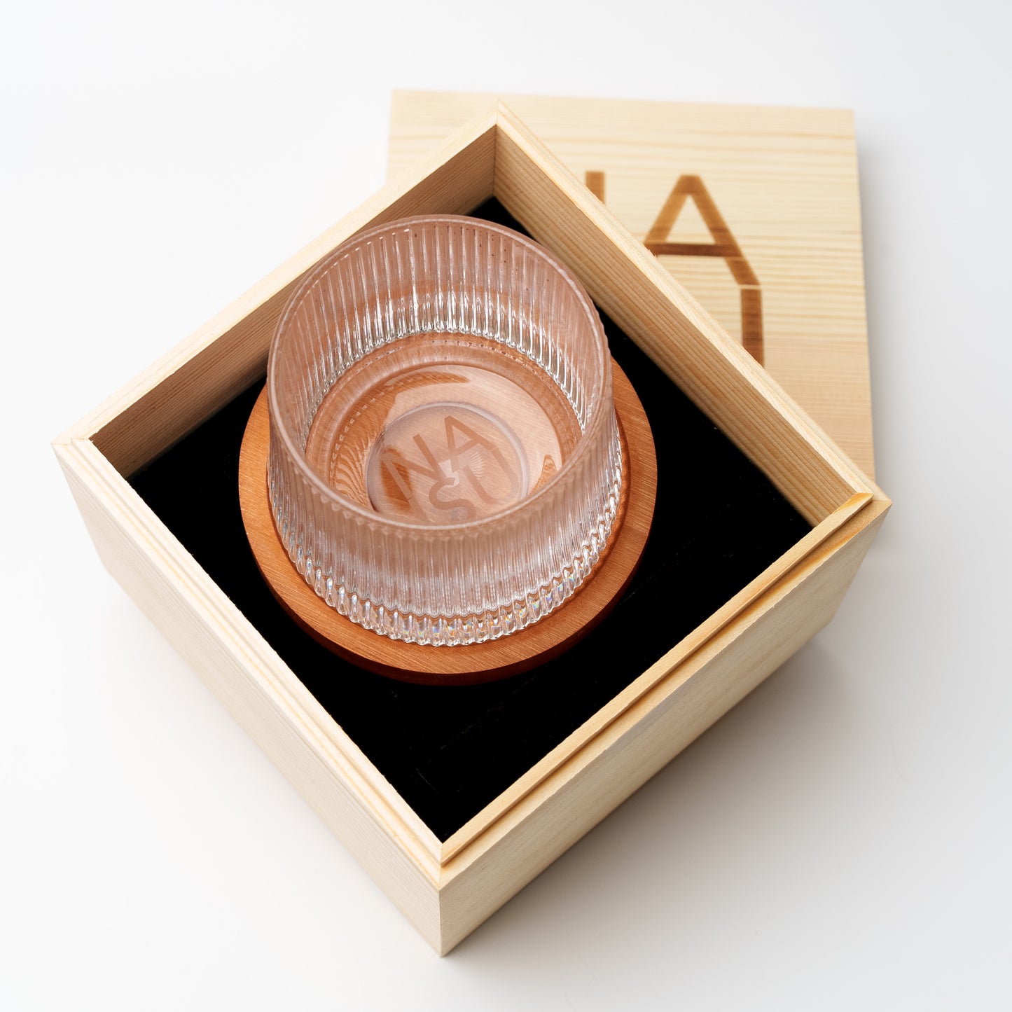 NAISU Spinner Glass